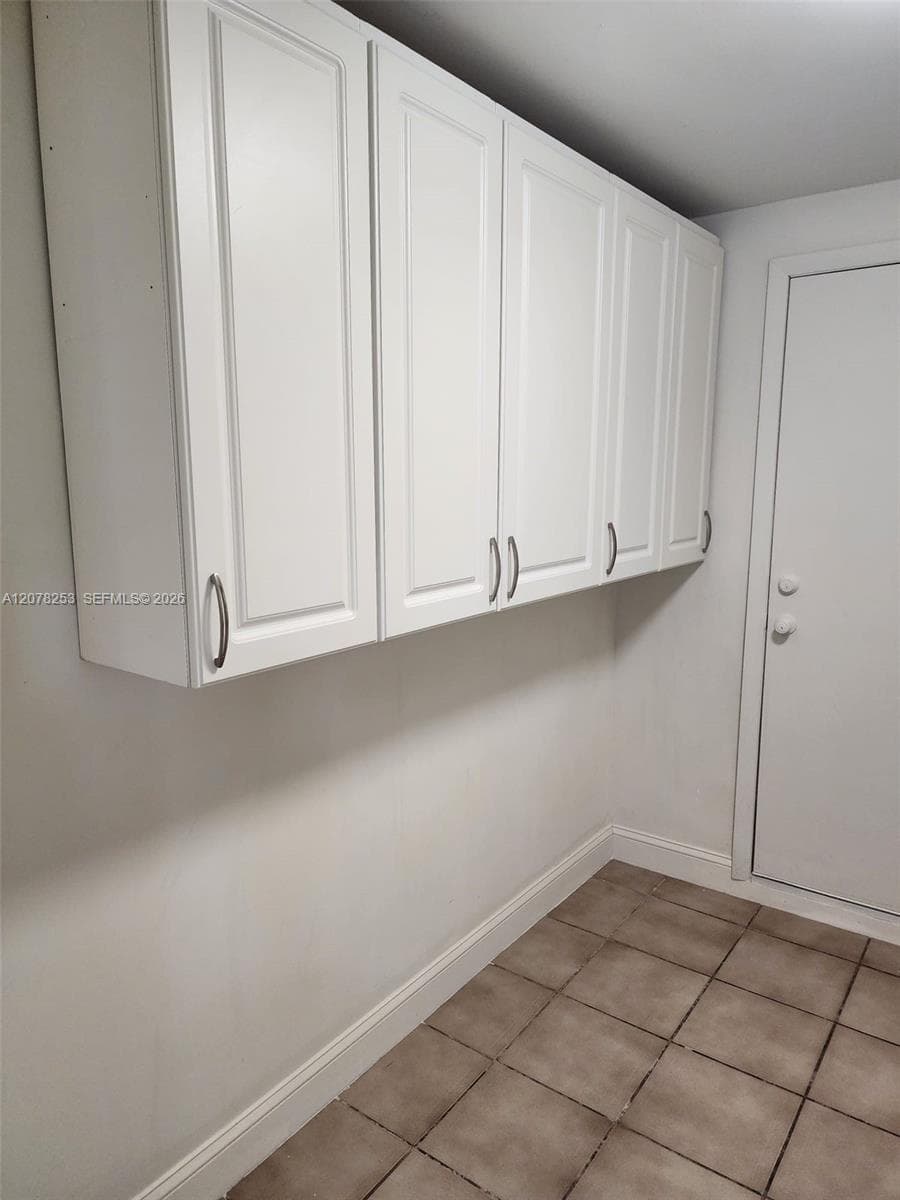 120 NW 18th Ave, Miami, FL 33125 photo 3