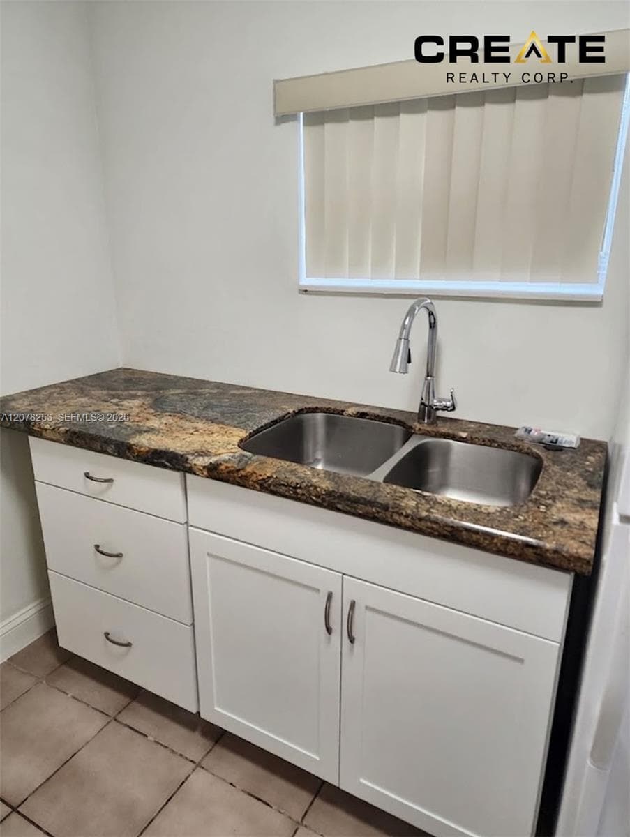 120 NW 18th Ave, Miami, FL 33125 photo 4