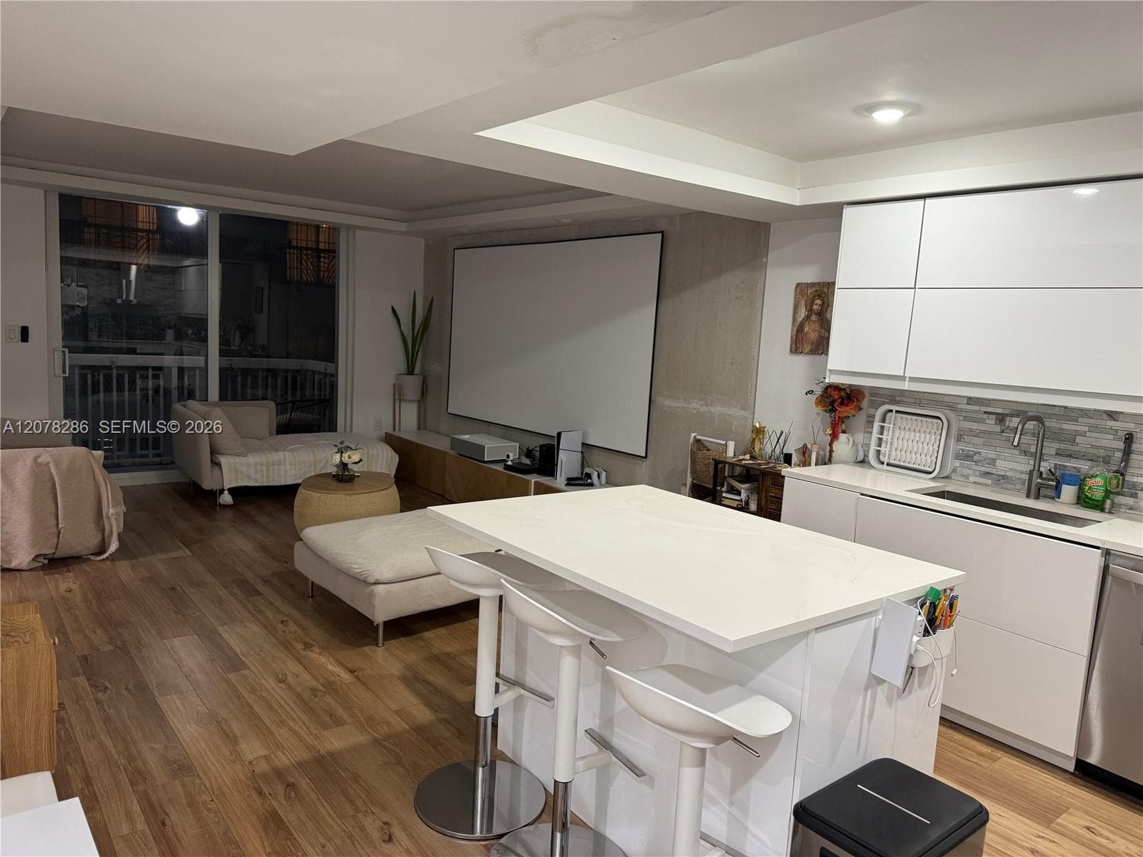 401 Ocean Dr # 325, Miami Beach, FL 33139 photo 3
