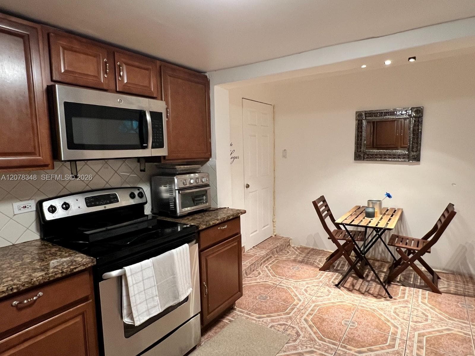 6725 N Miami Ave, Miami, FL 33150 photo 2