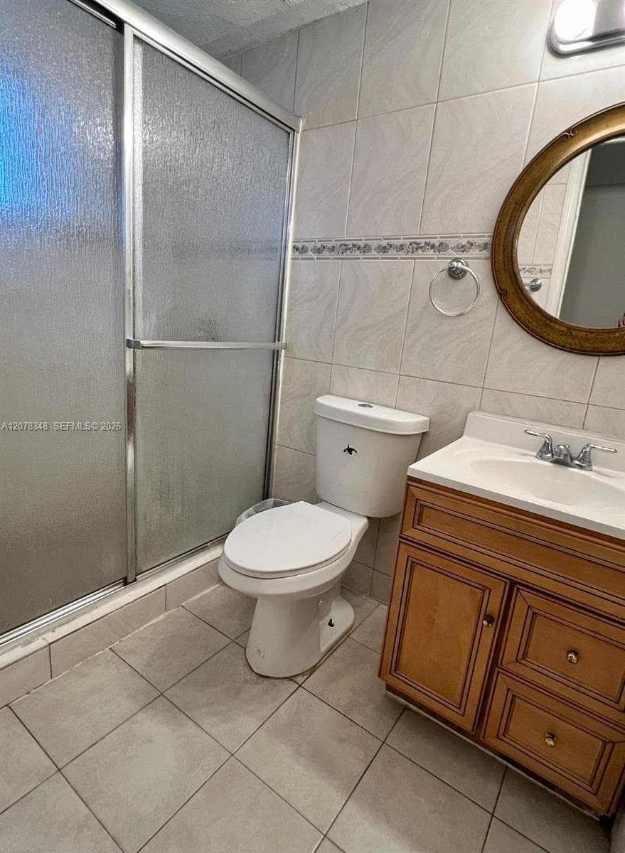 6725 N Miami Ave, Miami, FL 33150 photo 4