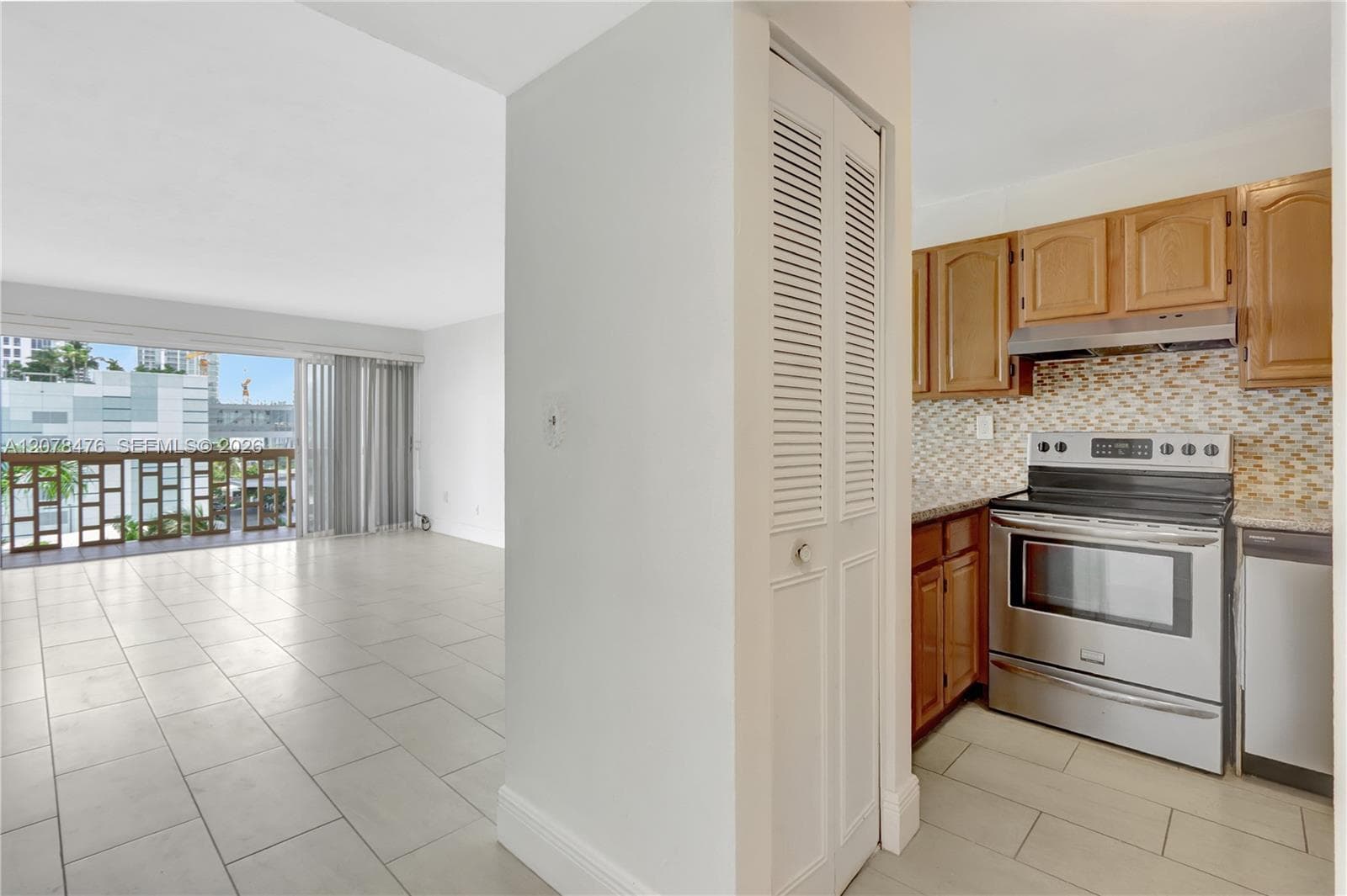 600 NE 25th St # PHD/73, Miami, FL 33137 photo 4