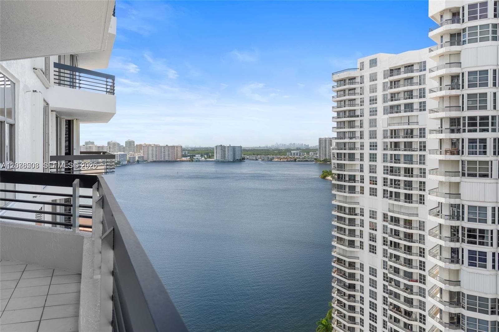 19195 NE 36th Ct # 2502, Aventura, FL 33180 photo 4