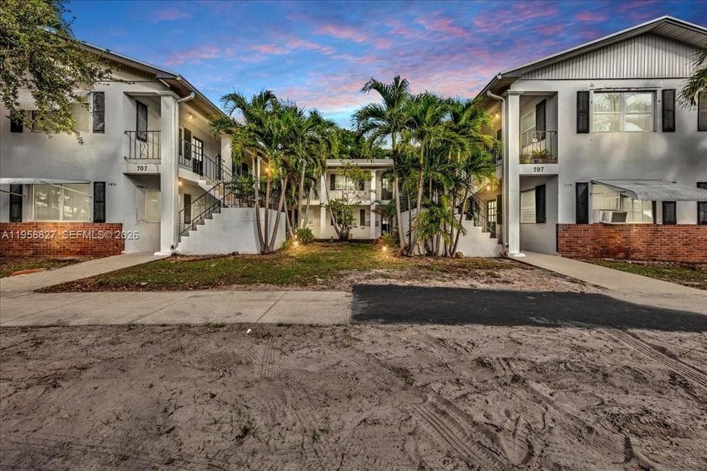 707 S 19TH Avenue # 4, Hollywood, FL 33020