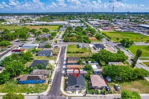 655 SW 5th St, Homestead, FL 33030 photo 4