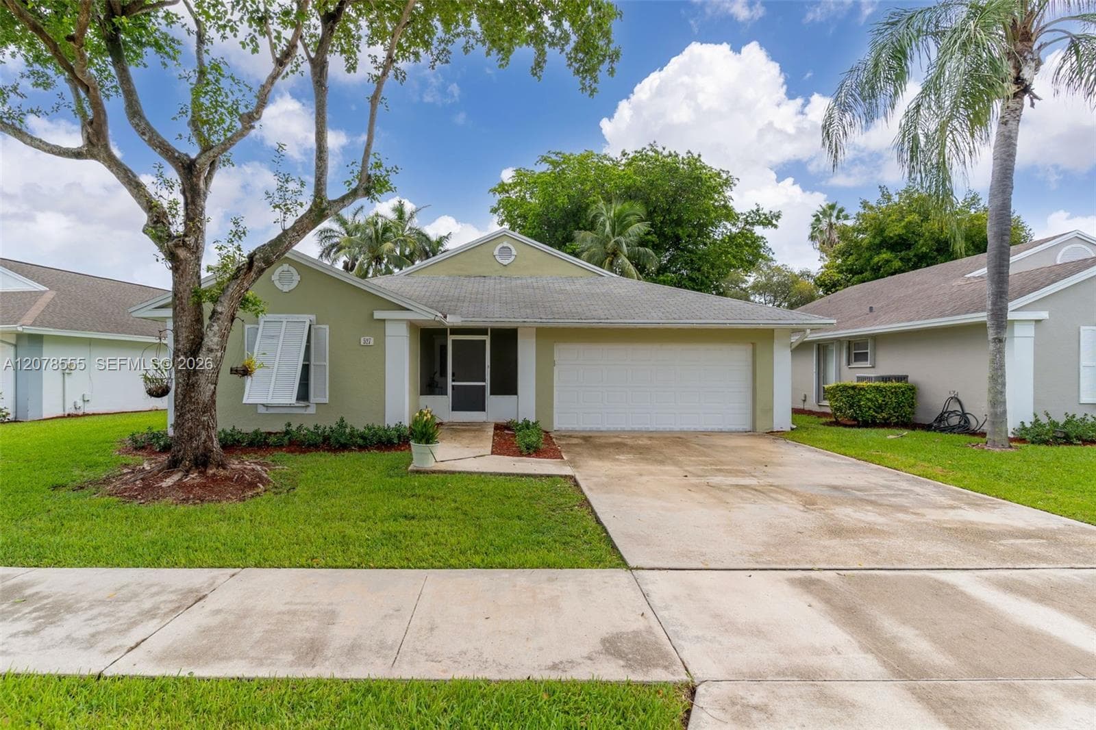 527 SE 27th Dr, Homestead, FL 33033 photo 2