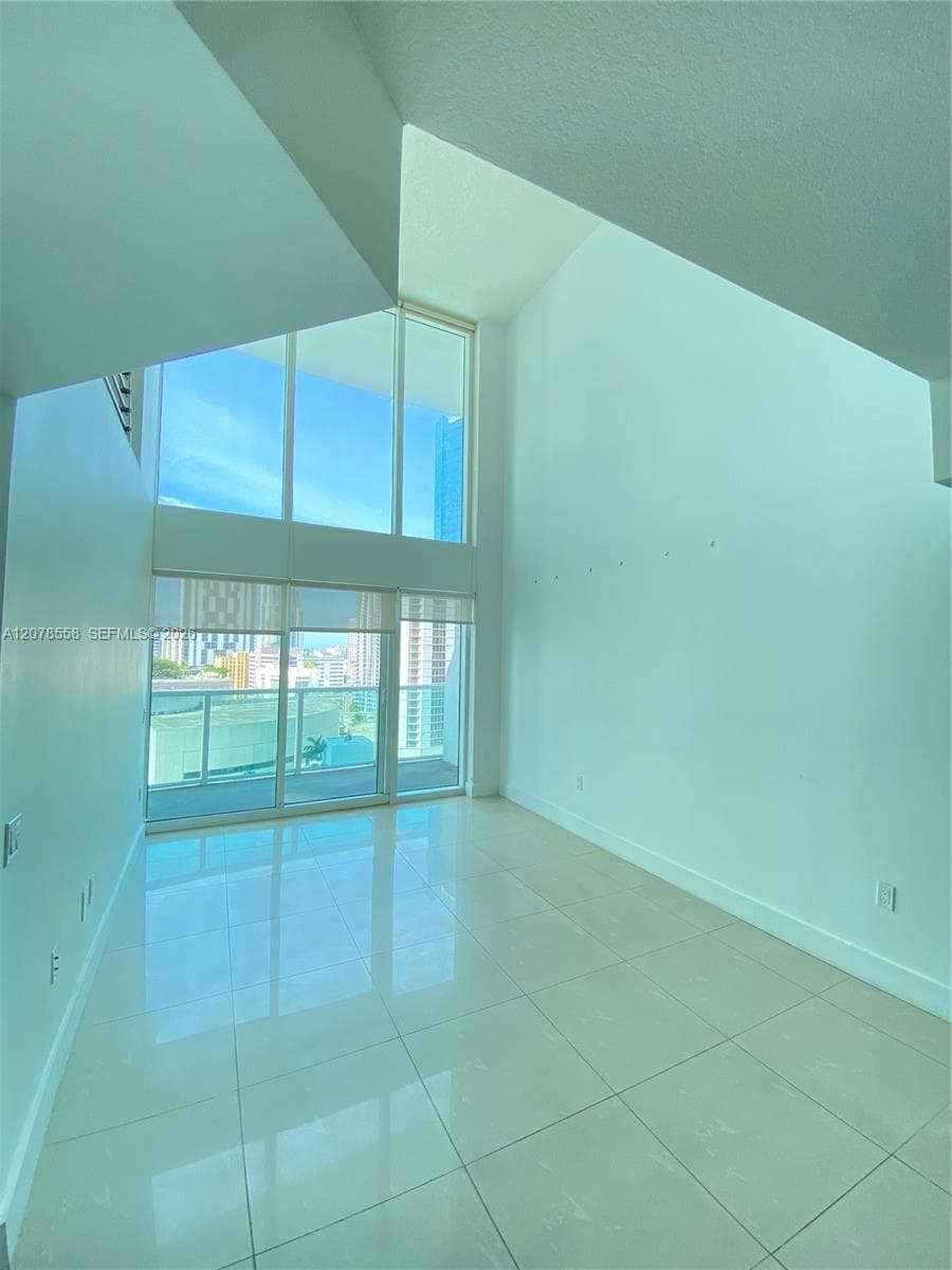 41 SE 5th St # 1109, Miami, FL 33131 photo 3