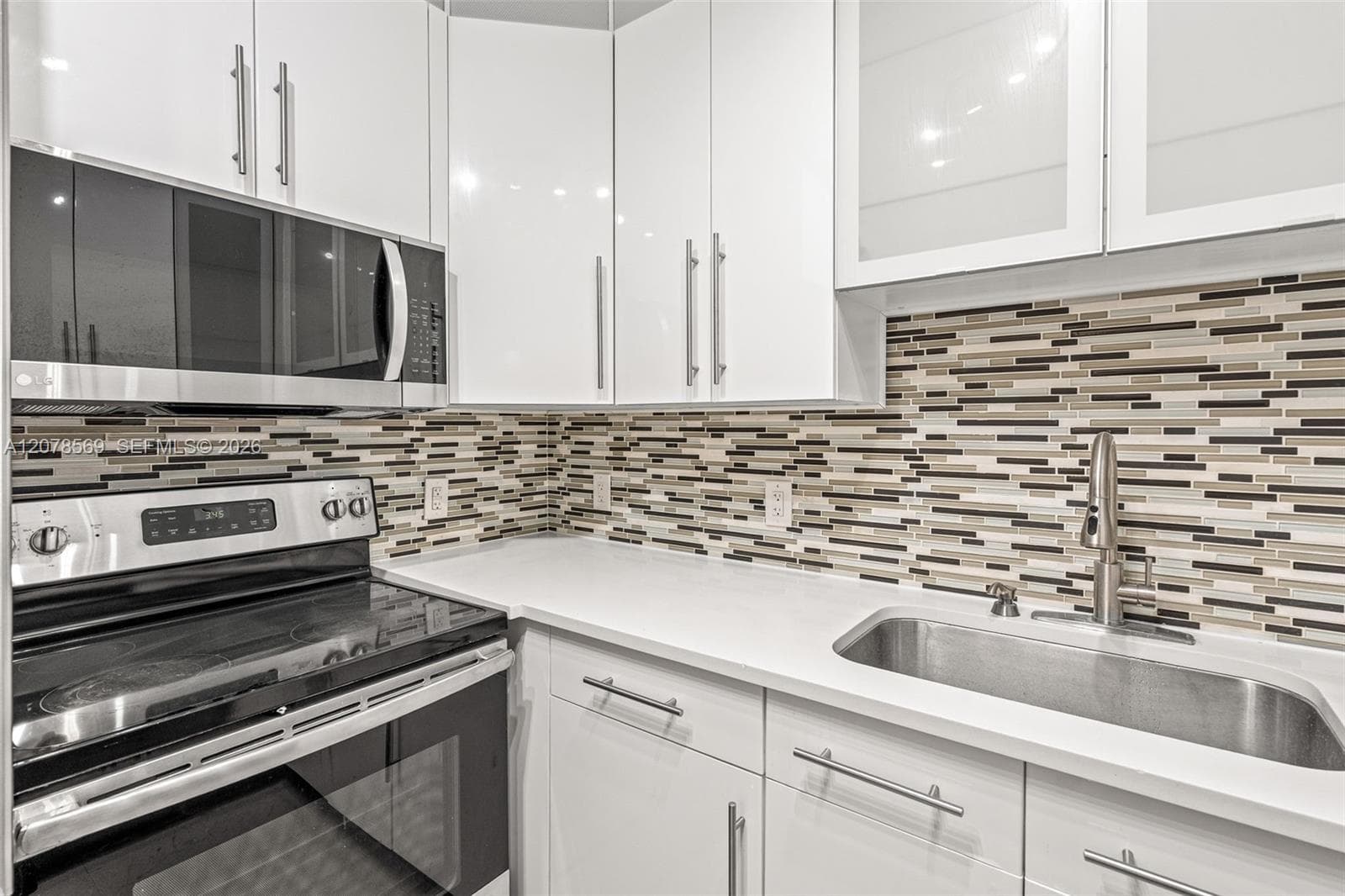 7441 Wayne Ave # 1R, Miami Beach, FL 33141 photo 2