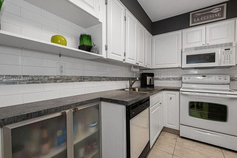 17800 Atlantic Blvd # 203, Sunny Isles Beach, FL 33160 photo 2