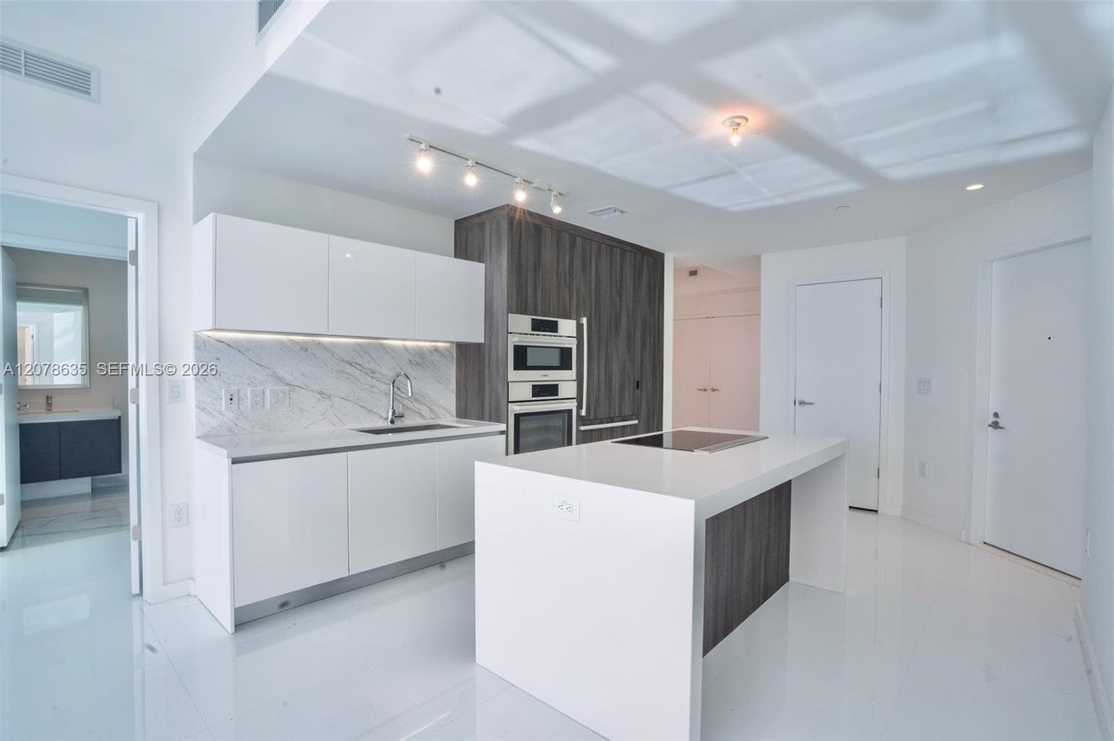 851 NE 1st Ave # 3007, Miami, FL 33132 photo 5