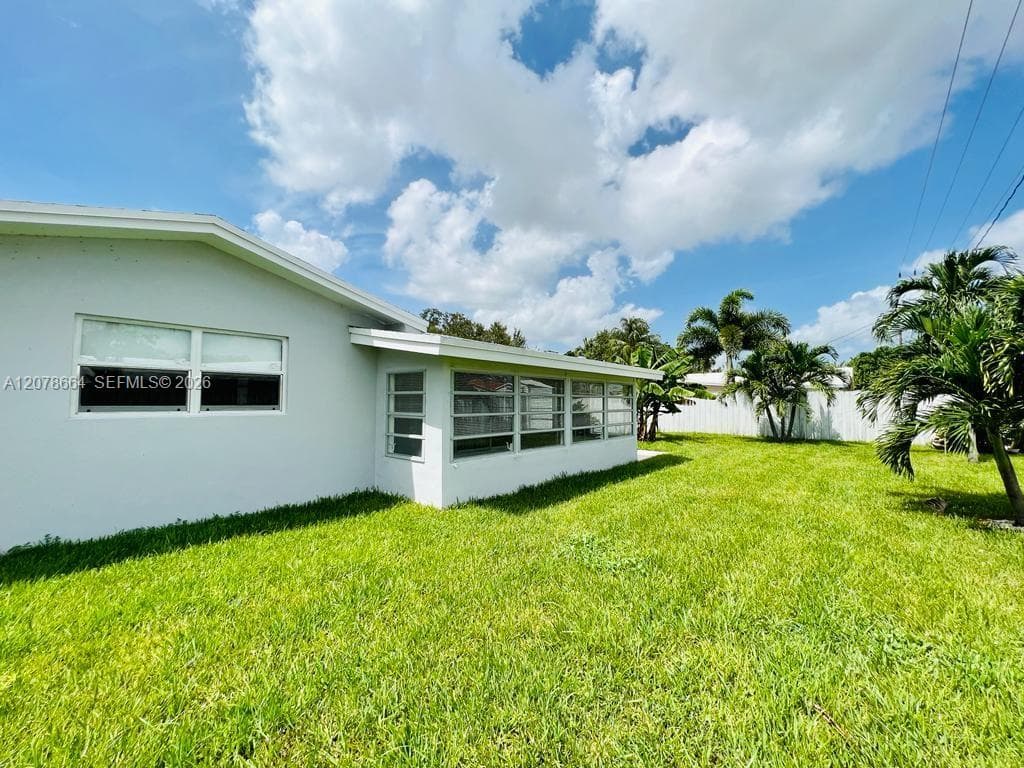 1931 NE 55th Ct, Fort Lauderdale, FL 33308 photo 4