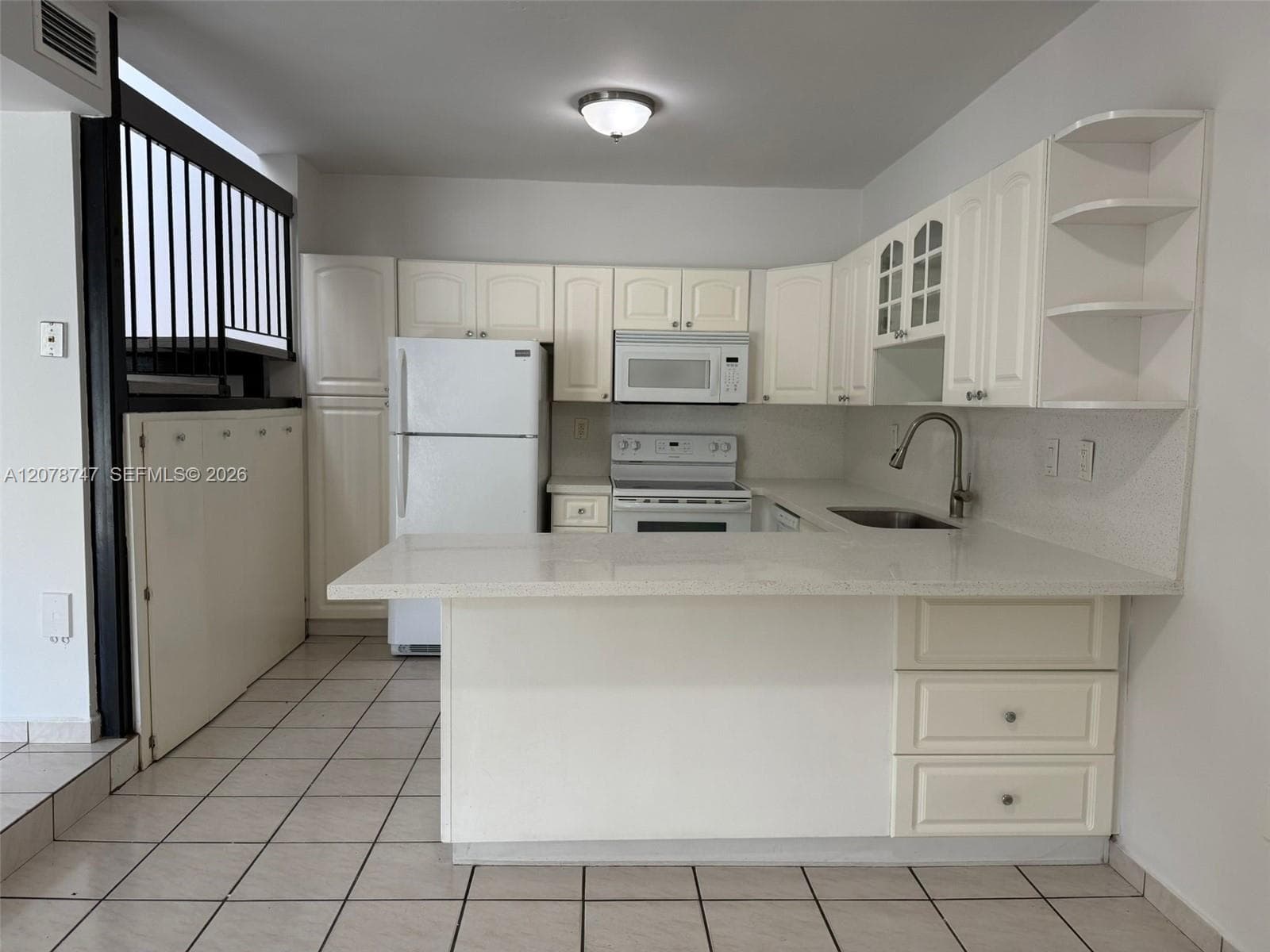746 NW 105th Pl # A6, Miami, FL 33172 photo 5