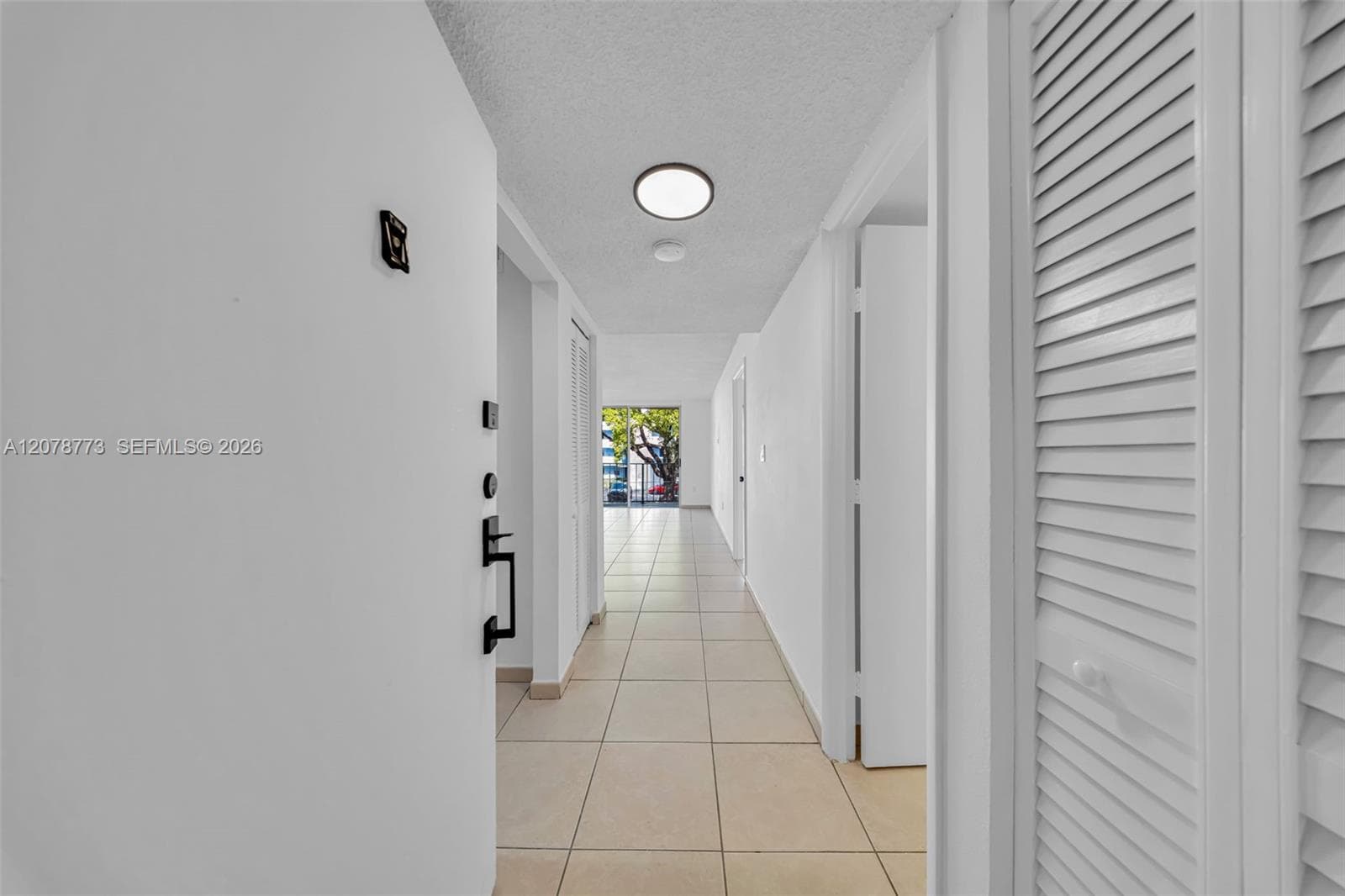 9360 Fontainebleau Blvd # 208, Miami, FL 33172