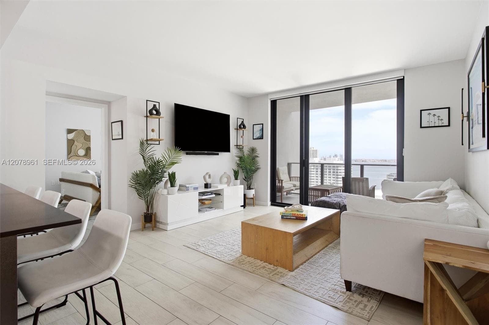 1010 Brickell Ave # 2102, Miami, FL 33131 photo 4