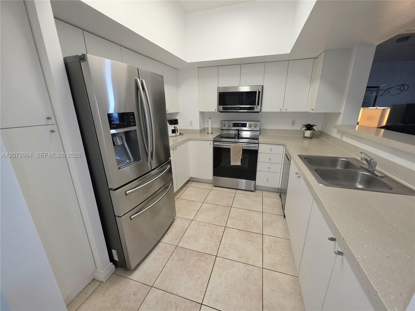 17375 Collins Ave # 2706, Sunny Isles Beach, FL 33160 photo 4