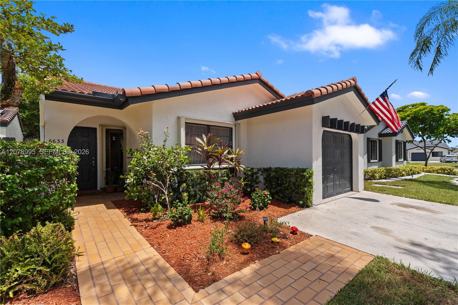 6633 NW 176th Ter, Hialeah, FL 33015 photo 5