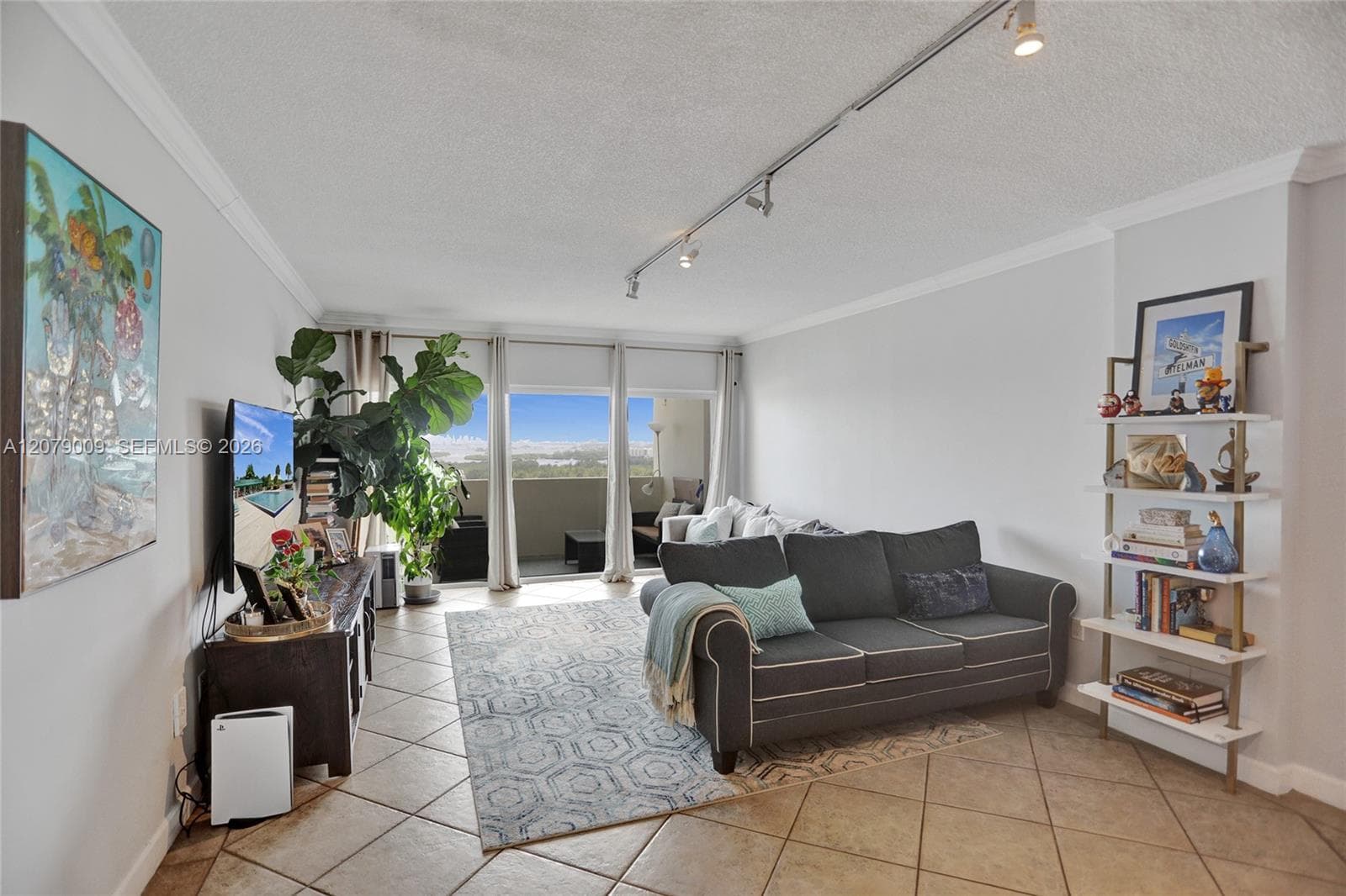 300 Bayview Dr # PH10, Sunny Isles Beach, FL 33160 photo 3