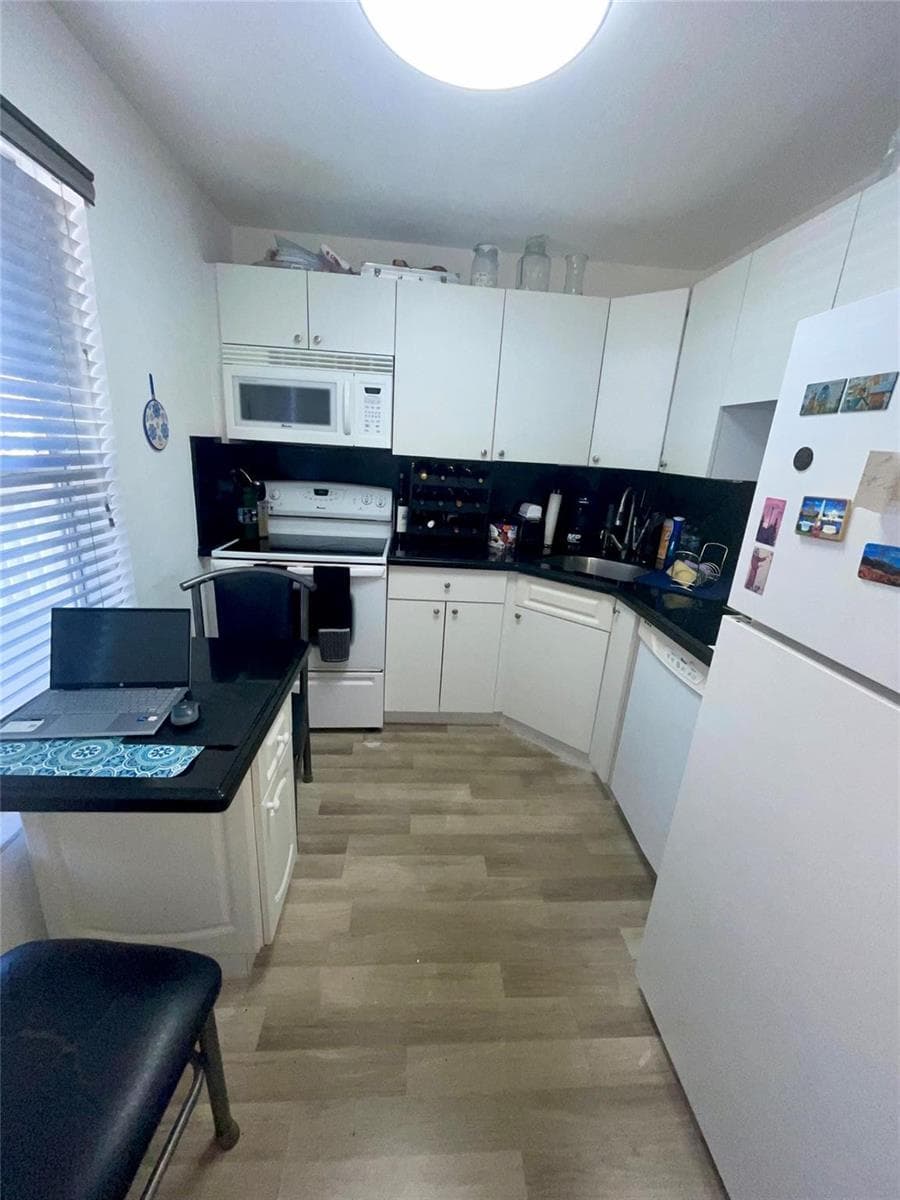 5860 NW 64TH Avenue # 206, Tamarac, FL 33319 photo 4