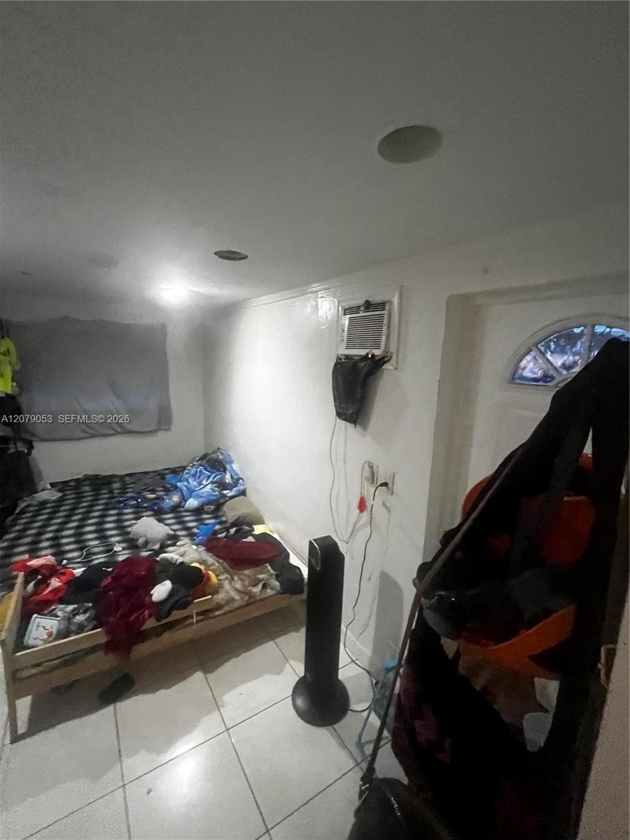 6125 Dawson St, Hollywood, FL 33023 photo 5