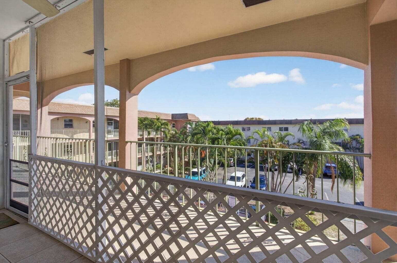 100 SE 6TH Avenue # 303, Pompano Beach, FL 33060 photo 5