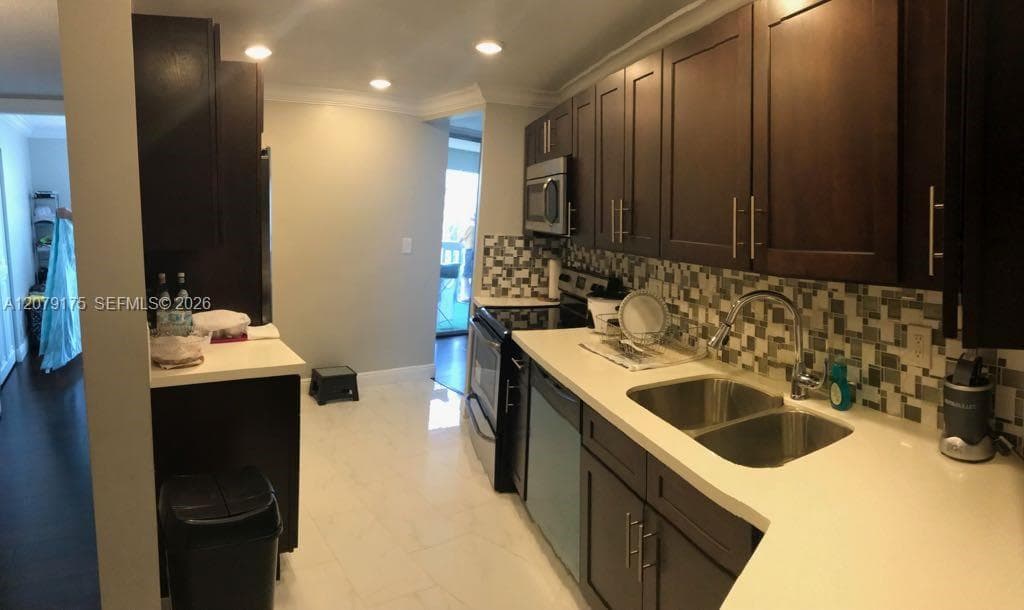 6901 Environ Blvd # 5F, Lauderhill, FL 33319 photo 5