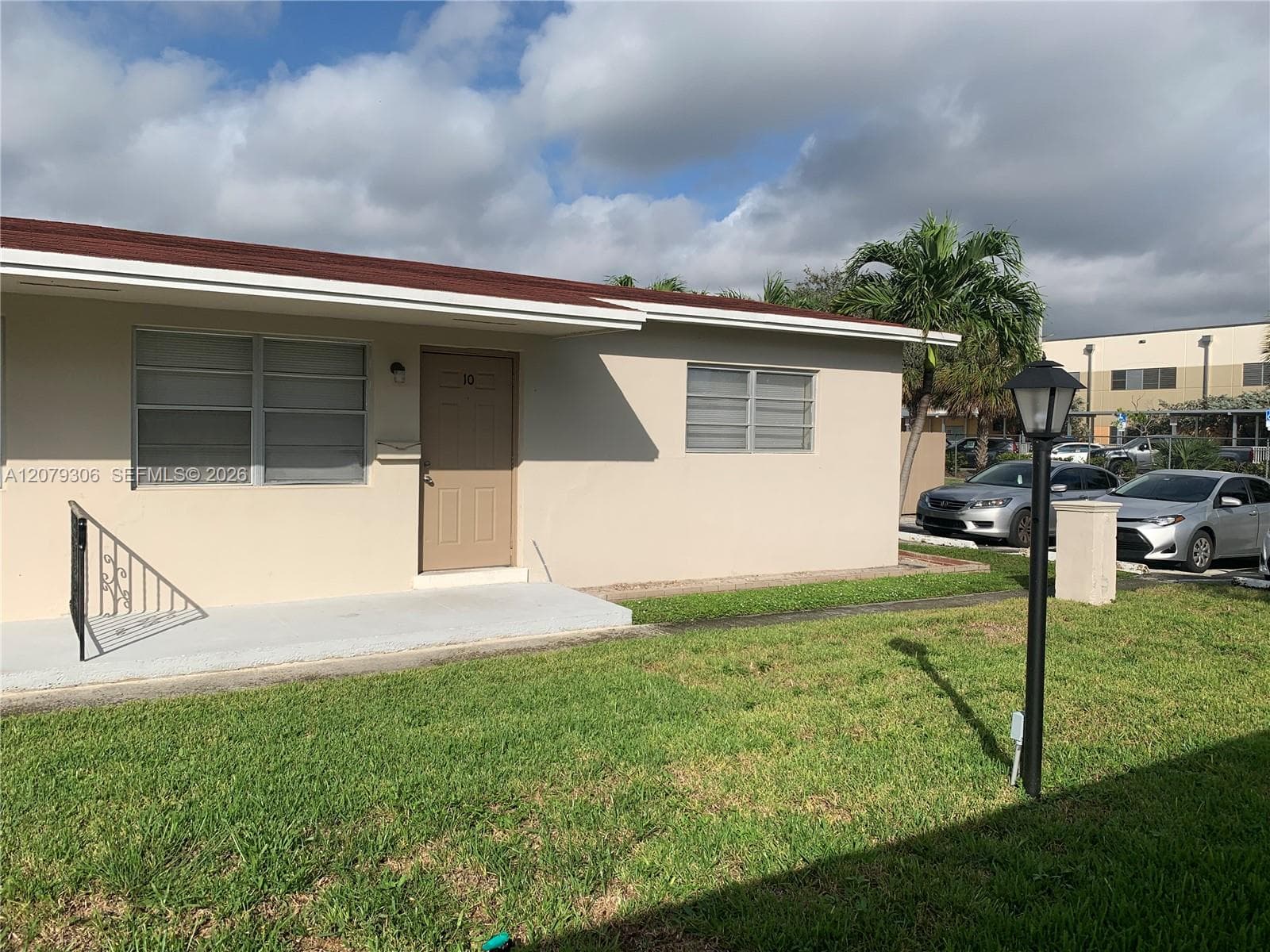 2220 Pierce St # 10, Hollywood, FL 33020 photo 2