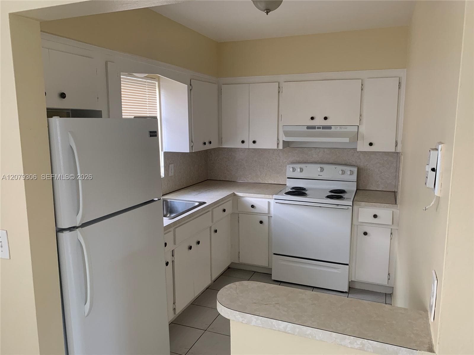 2220 Pierce St # 10, Hollywood, FL 33020 photo 5