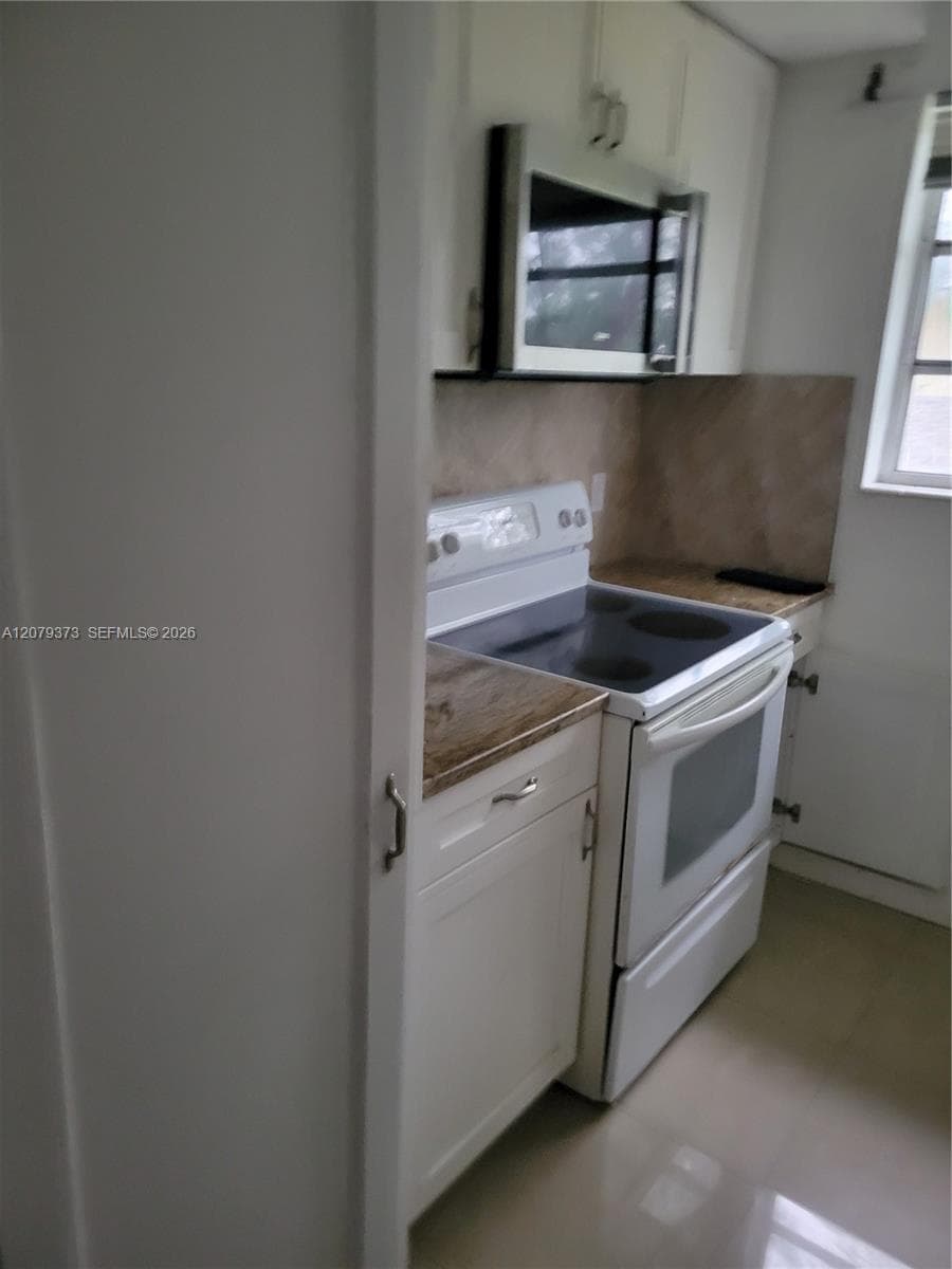 7725 Carlyle Ave # 9, Miami Beach, FL 33141 photo 5