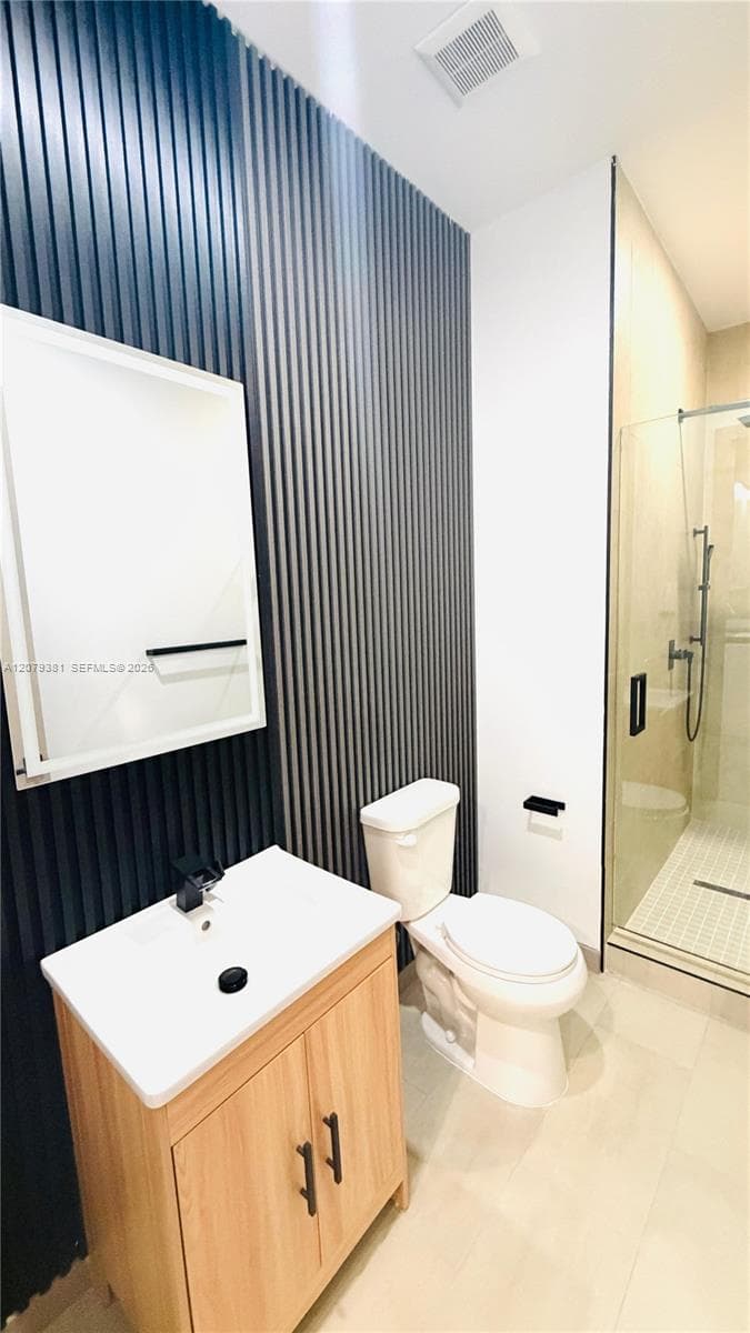 768 NW 2nd St # 2, Miami, FL 33128 photo 5