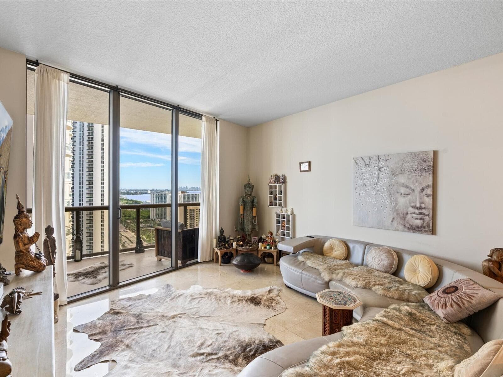 17275 Collins Avenue # Unit 2403, Sunny Isles Beach, FL 33160 photo 5
