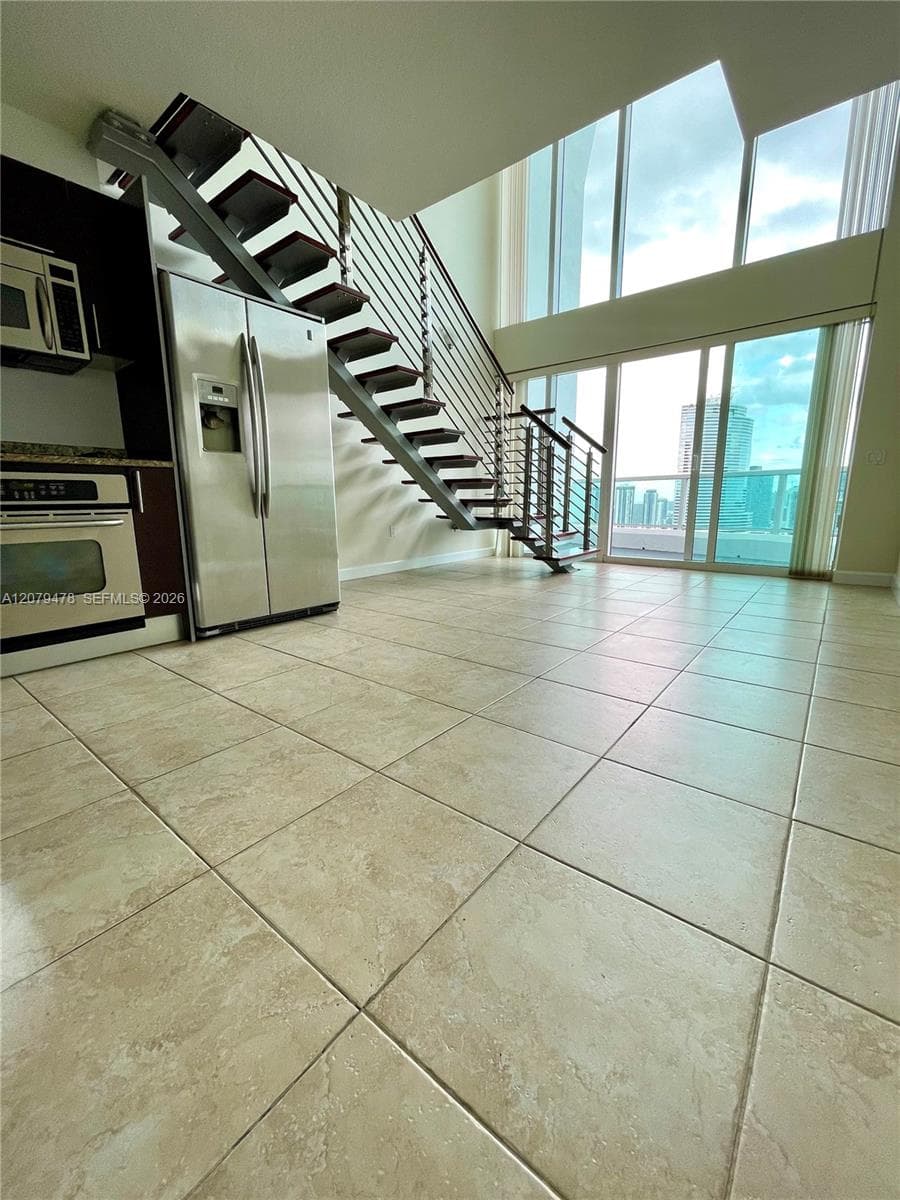 41 SE 5th St # 2405, Miami, FL 33131 photo 3