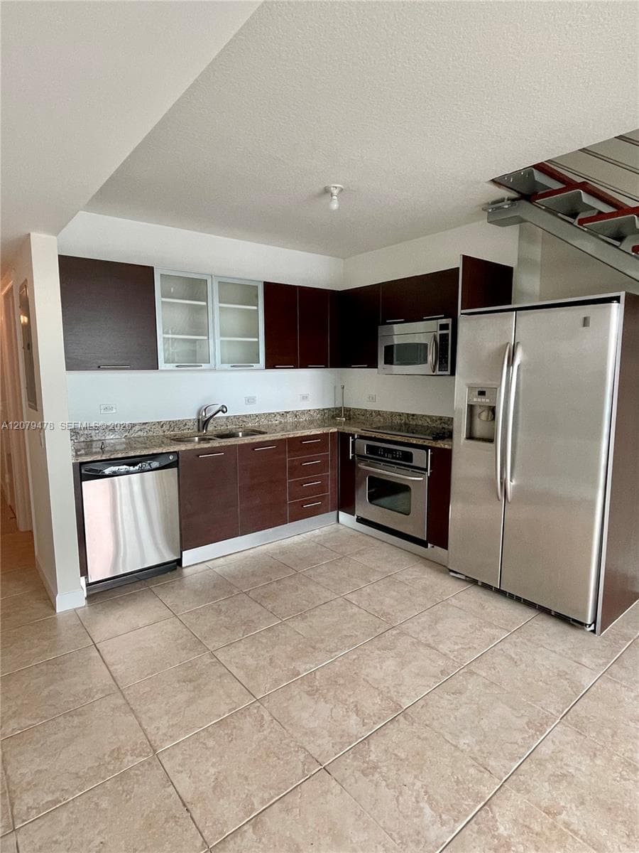 41 SE 5th St # 2405, Miami, FL 33131 photo 4