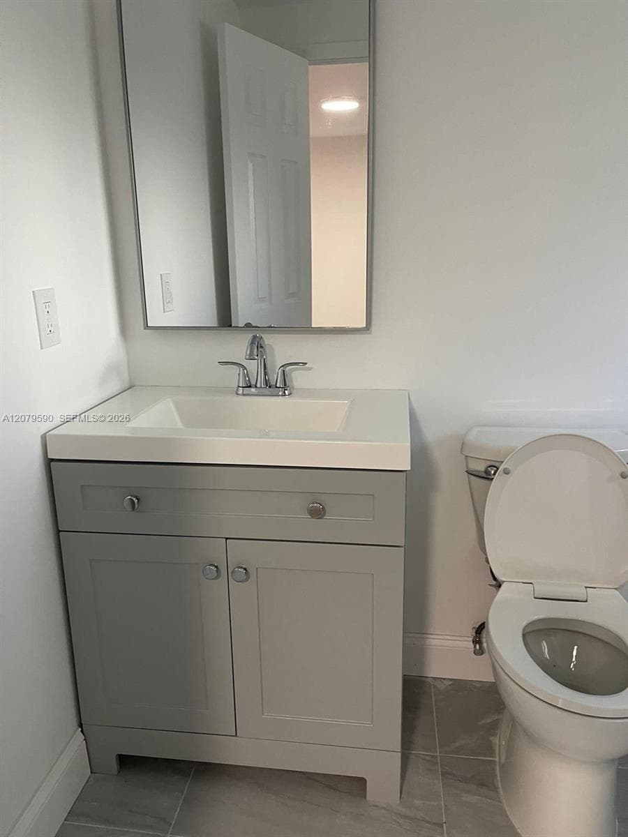 5764 E 5th Ave, Hialeah, FL 33013 photo 2