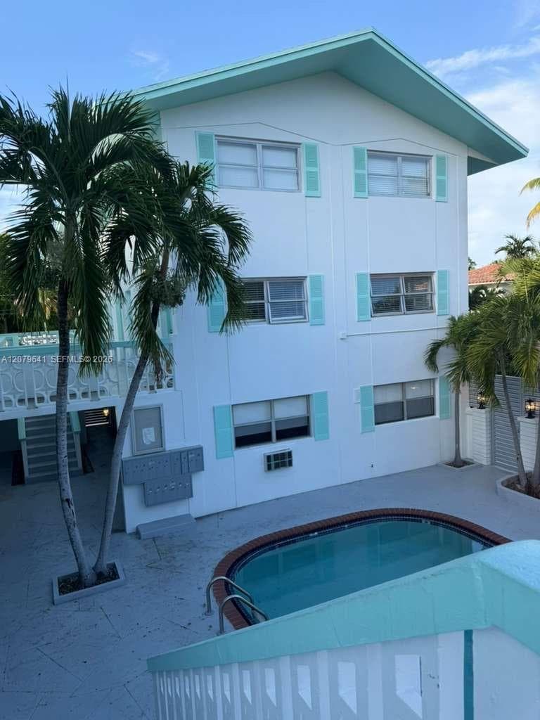 421 NE 68th St # 8, Miami, FL 33138 photo 4