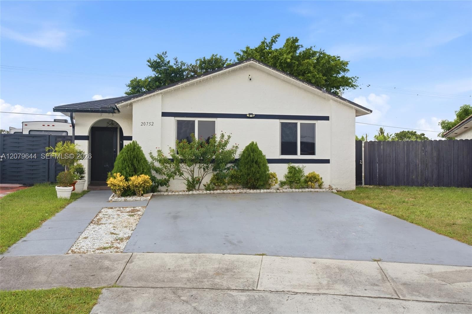 20752 SW 121st Ct, Miami, FL 33177 photo 2