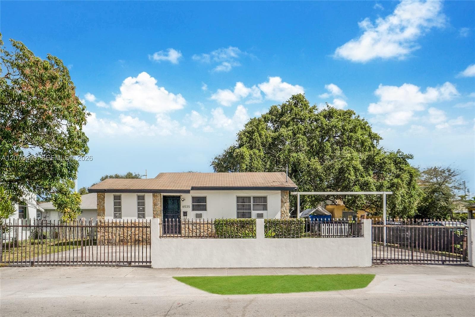 6535 NW 6th Ave, Miami, FL 33150 photo 2