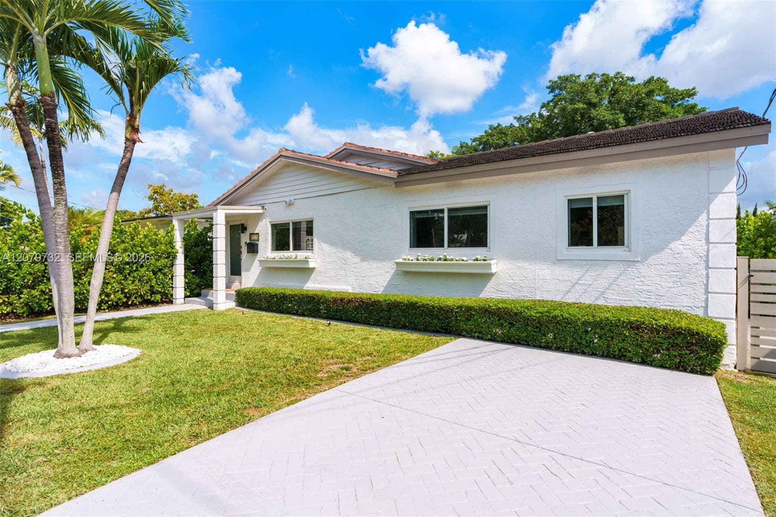 2521 SW 25th Ter, Miami, FL 33133 photo 3