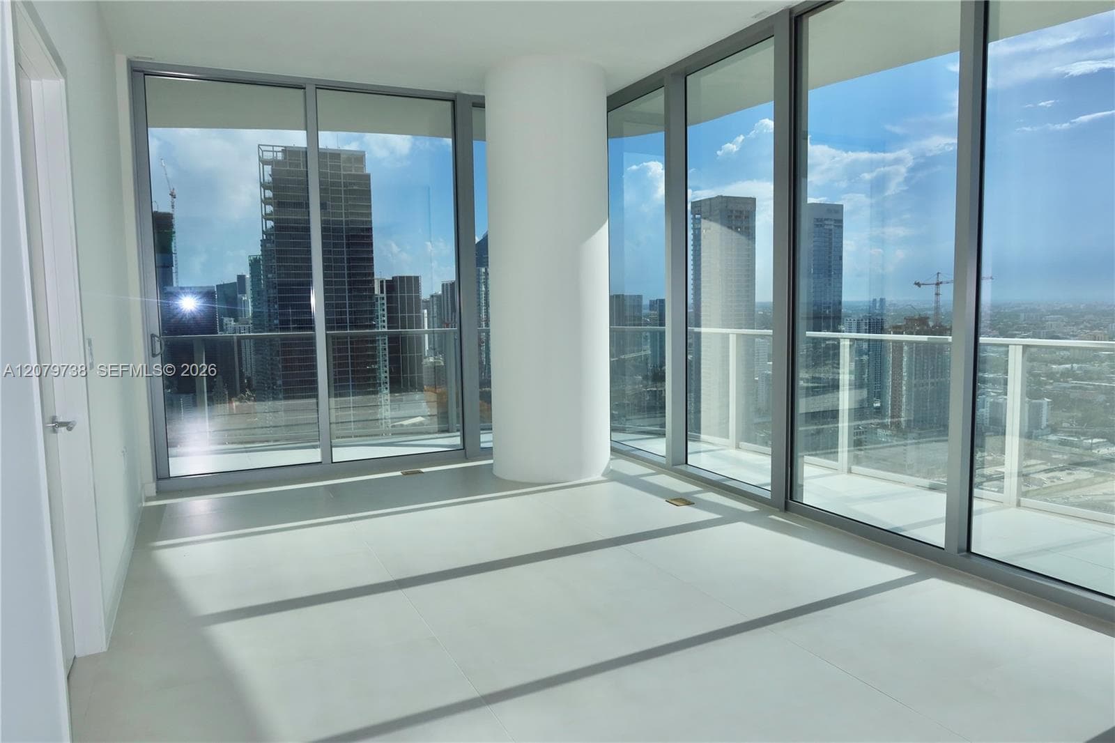 1400 biscayne blvd # 4502, Miami, FL 33132 photo 2
