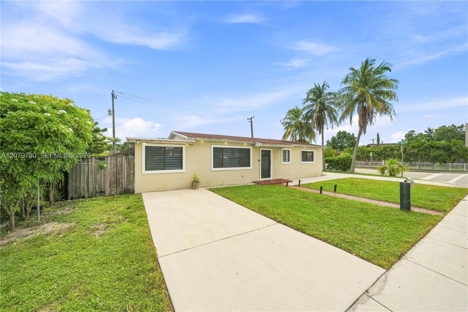 4041 W 8th Ave, Hialeah, FL 33012 photo 2
