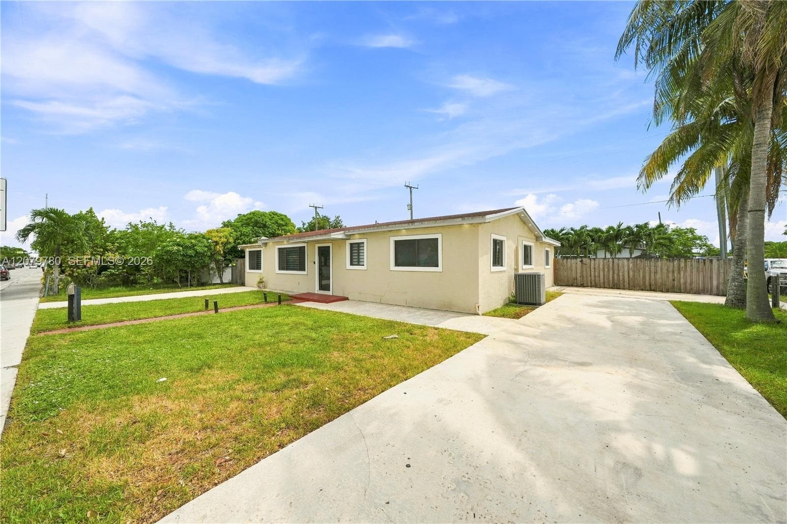 4041 W 8th Ave, Hialeah, FL 33012 photo 3