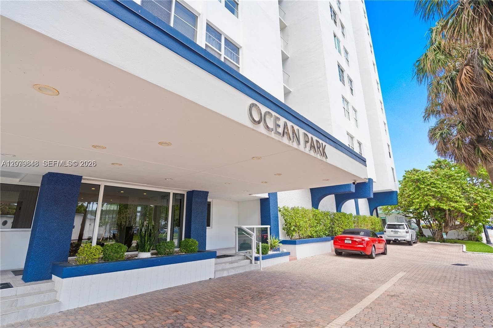 6450 Collins Ave # 205, Miami Beach, FL 33141