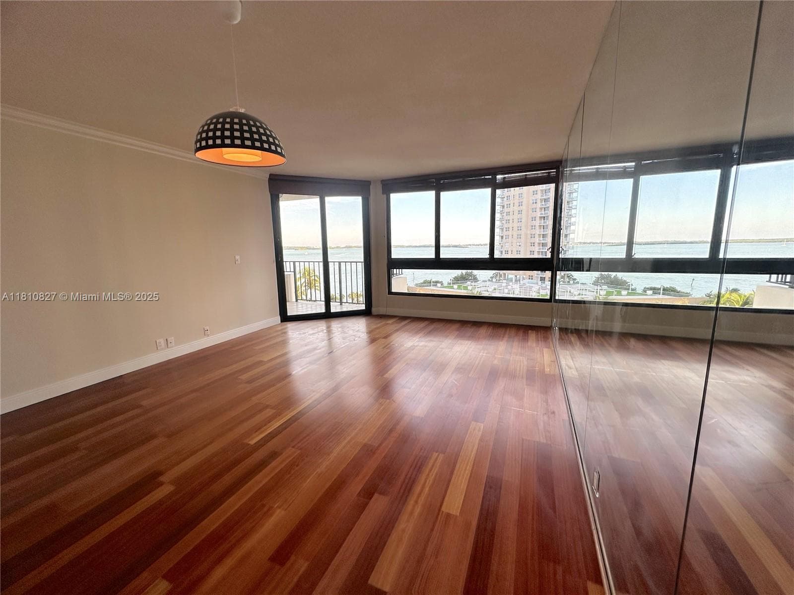 520 Brickell Key Dr # A811, Miami FL 33131