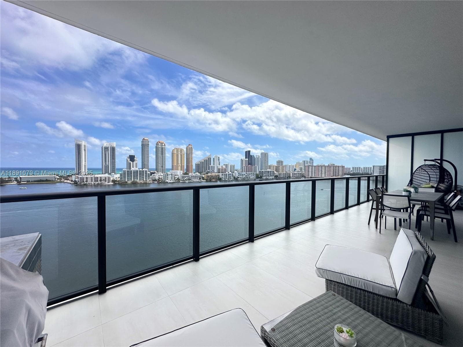 Prive Island new development