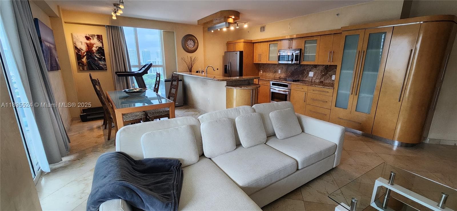17555 SW Atlantic Blvd # PH2, Sunny Isles Beach FL 33160