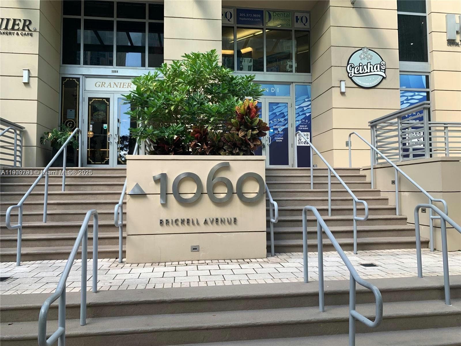 1060 Brickell Ave # 1701, Miami FL 33131