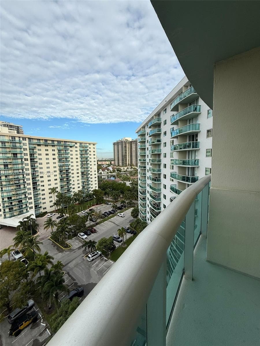 19380 Collins Ave # 1209, Sunny Isles Beach, FL 33160