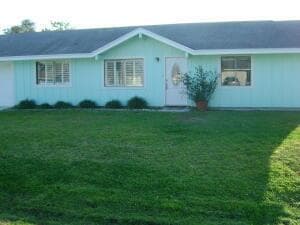 8350 SE Sweetbay Drive, Hobe Sound FL 33455