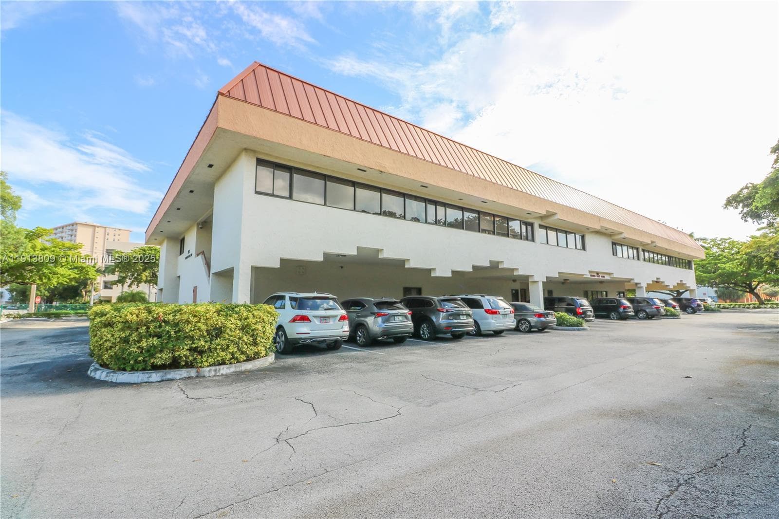 501 Golden Isles Dr # 203E, Hallandale Beach FL 33009