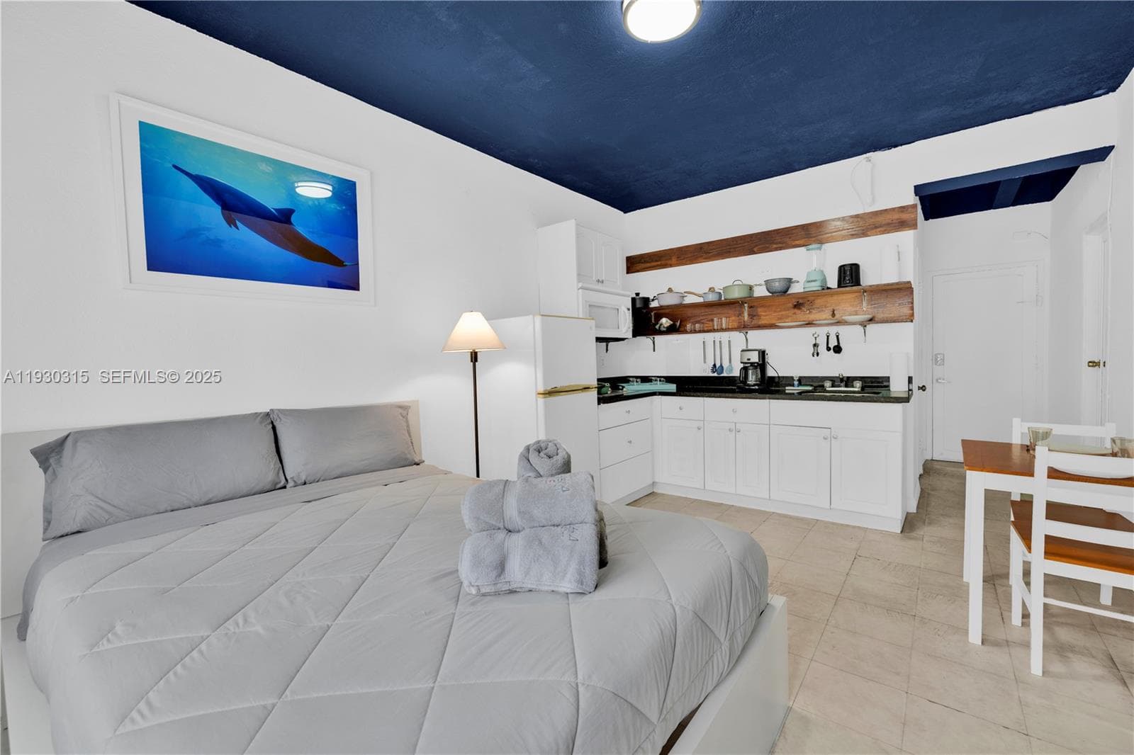 255 W 24th St # 302, Miami Beach FL 33140