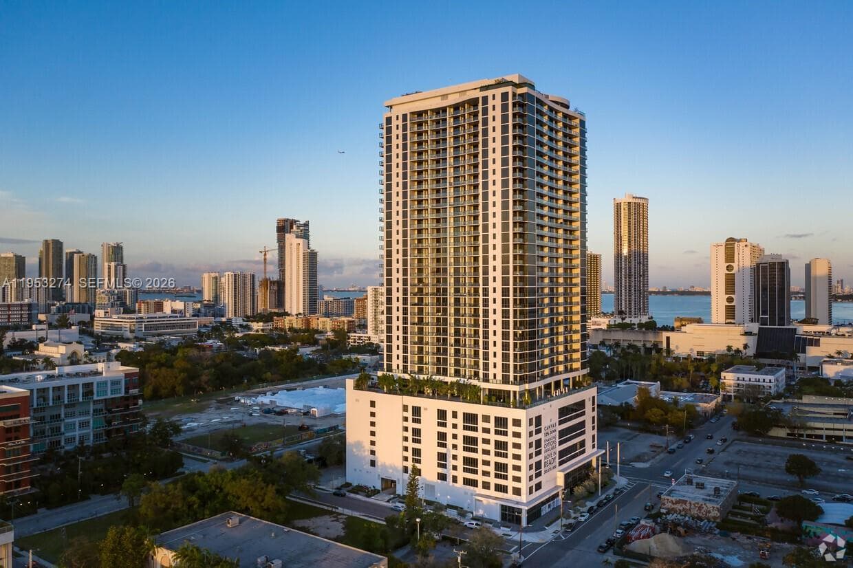 1600 NE 1st Ave # 1018, Miami, FL 33132
